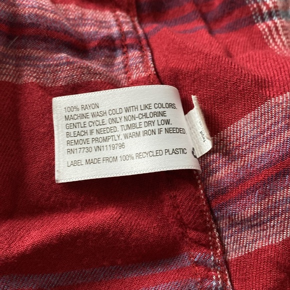 Flannels - Picture 4 of 6